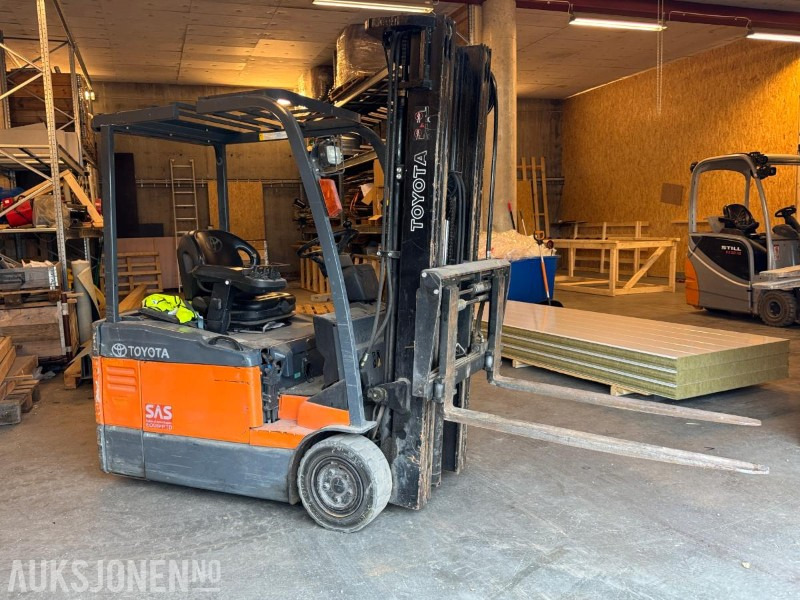 2005 Toyota 7FBEF15 gaffeltruck / 5 meter løftehøyde - 자재 취급 장비 : 사진 5 2005 Toyota 7FBEF15 gaffeltruck / 5 meter løftehøyde - 자재 취급 장비 : 사진 5