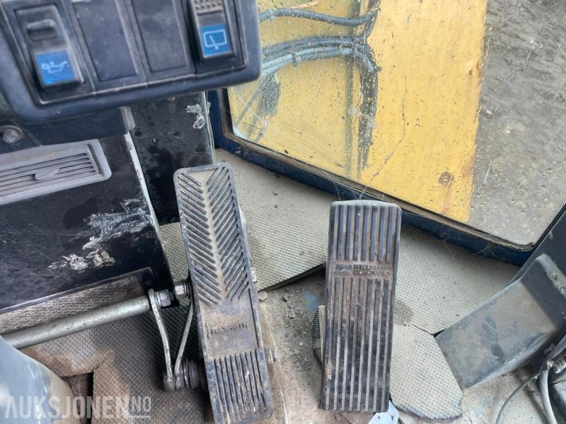 휠 로더 2006 Liugong 856 JSSRF101 Hjullaster med skuff -Sentralsmøring. -Loadmaster 9000 vekt. 3279 timer. : 사진 24 휠 로더 2006 Liugong 856 JSSRF101 Hjullaster med skuff -Sentralsmøring. -Loadmaster 9000 vekt. 3279 timer. : 사진 24