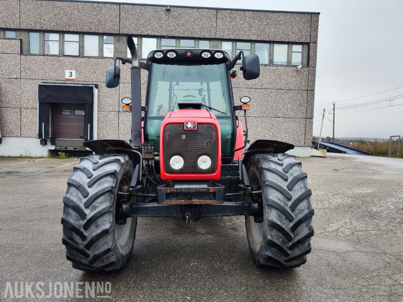 2006 Massey Ferguson 5460 – 4471 timer – Velholdt traktor i god stand - 장궤형 트랙터 : 사진 5 2006 Massey Ferguson 5460 – 4471 timer – Velholdt traktor i god stand - 장궤형 트랙터 : 사진 5