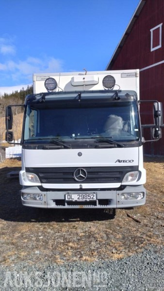 2006 Mercedes-Benz 818/33AT 7,5 skapbil ryggekamera s+v dekk kjetting - 박스 트럭 : 사진 2 2006 Mercedes-Benz 818/33AT 7,5 skapbil ryggekamera s+v dekk kjetting - 박스 트럭 : 사진 2