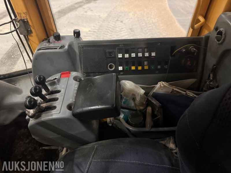 휠 로더 2006 Volvo L120E HJULLASTER M/STOR SNØSKUFF SENTRALSMØRING 3.FUNKSJON. : 사진 20 휠 로더 2006 Volvo L120E HJULLASTER M/STOR SNØSKUFF SENTRALSMØRING 3.FUNKSJON. : 사진 20