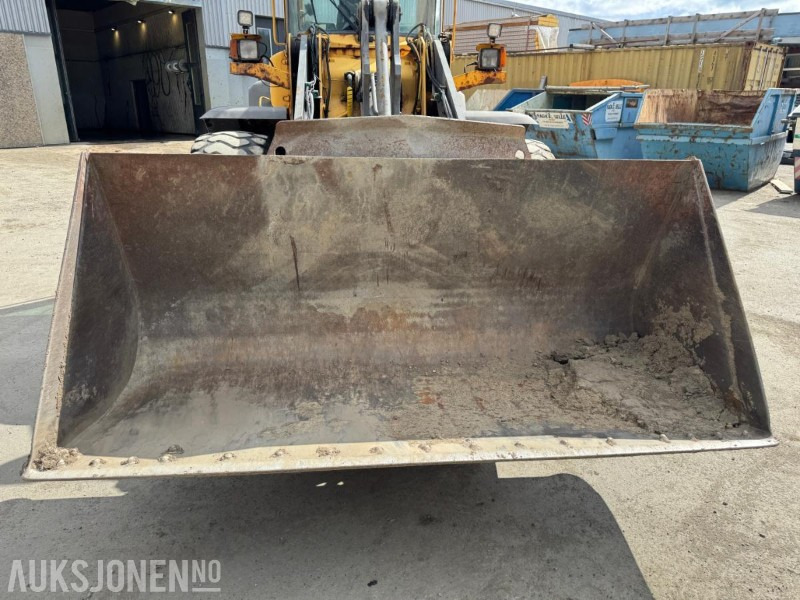 2006 Volvo L70E med skuffe - 휠 로더 : 사진 3 2006 Volvo L70E med skuffe - 휠 로더 : 사진 3