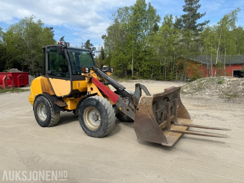 2007 Volvo L25B HJULLASTER SKUFF PALLEGAFFEL 7141TIMER. - 휠 로더 : 사진 2 2007 Volvo L25B HJULLASTER SKUFF PALLEGAFFEL 7141TIMER. - 휠 로더 : 사진 2
