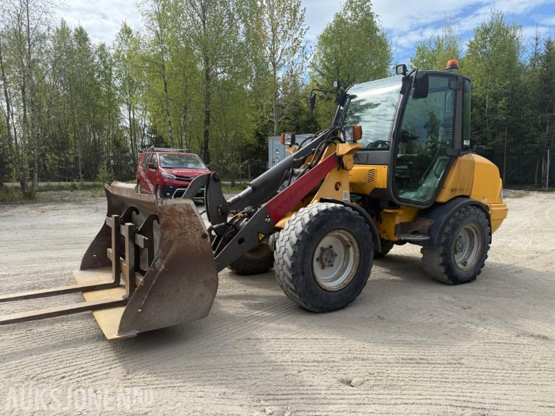 2007 Volvo L25B HJULLASTER SKUFF PALLEGAFFEL 7141TIMER. - 휠 로더 : 사진 1 2007 Volvo L25B HJULLASTER SKUFF PALLEGAFFEL 7141TIMER. - 휠 로더 : 사진 1