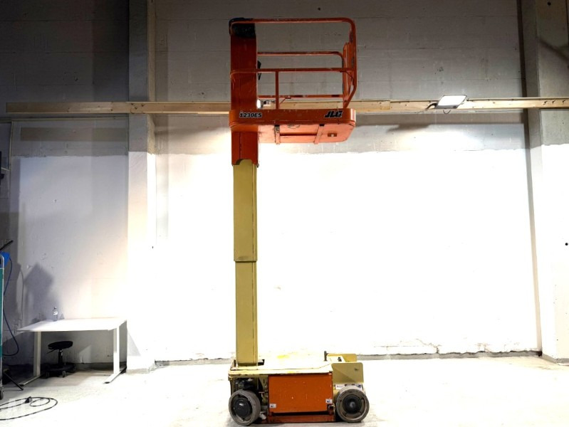 2008 JLG 1230ES Elektrisk mastelift med 5,6 m arbeidshøyde - 고가작업 플랫폼 : 사진 1 2008 JLG 1230ES Elektrisk mastelift med 5,6 m arbeidshøyde - 고가작업 플랫폼 : 사진 1