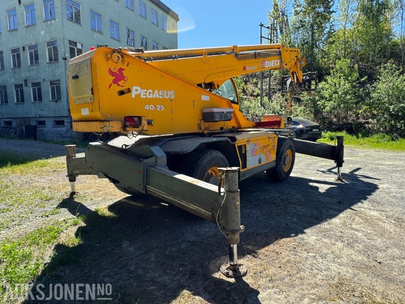 2009 Dieci Pegasus 40.25 rundtomsvingende teleskoptruck med kurv / vinsj / pallegaffler - 텔레스코픽 핸들러 : 사진 5 2009 Dieci Pegasus 40.25 rundtomsvingende teleskoptruck med kurv / vinsj / pallegaffler - 텔레스코픽 핸들러 : 사진 5
