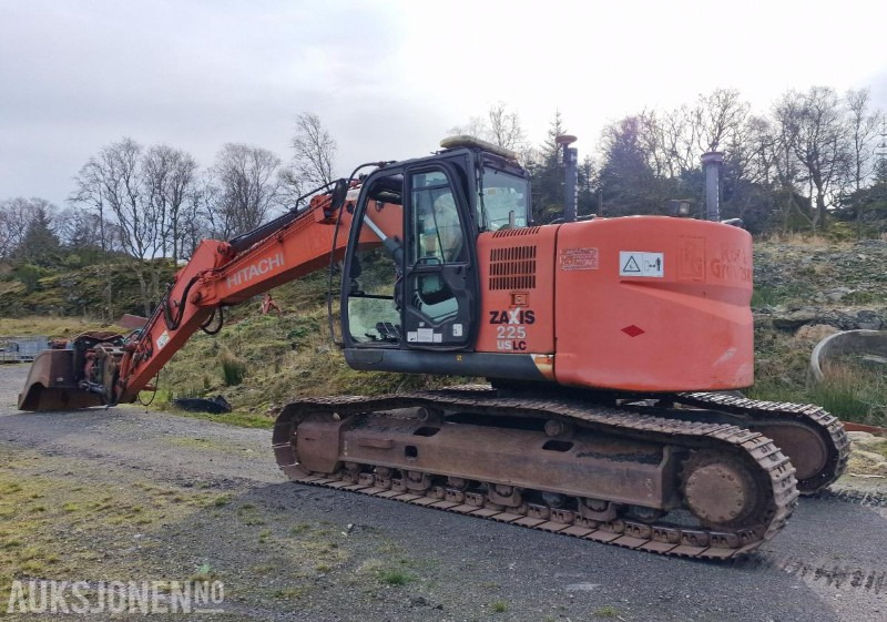 2009 Hitachi ZX225USLC-3 Beltegraver m/GPS/Rototilt med klype/Pusseskuffe, 12800 timer - 굴착기 : 사진 4 2009 Hitachi ZX225USLC-3 Beltegraver m/GPS/Rototilt med klype/Pusseskuffe, 12800 timer - 굴착기 : 사진 4