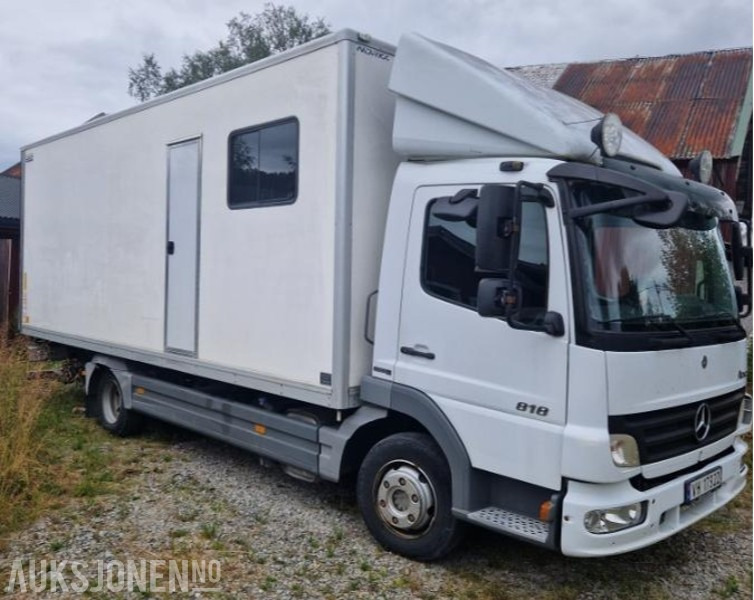 2009 Mercedes-Benz ATEGO 818L todelt skap Bodel Hengerfeste - 박스 트럭 : 사진 1 2009 Mercedes-Benz ATEGO 818L todelt skap Bodel Hengerfeste - 박스 트럭 : 사진 1