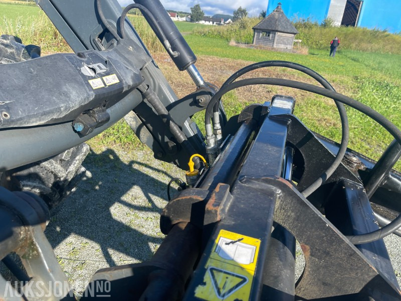2009 New Holland T6070 - med frontlaster - 장궤형 트랙터 : 사진 5 2009 New Holland T6070 - med frontlaster - 장궤형 트랙터 : 사진 5