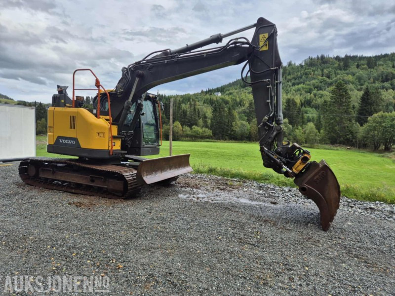 2010 Volvo EC145EL ENGCON TILTROTATOR SENTRALSMØRING 7474 timer - 굴착기 : 사진 3 2010 Volvo EC145EL ENGCON TILTROTATOR SENTRALSMØRING 7474 timer - 굴착기 : 사진 3