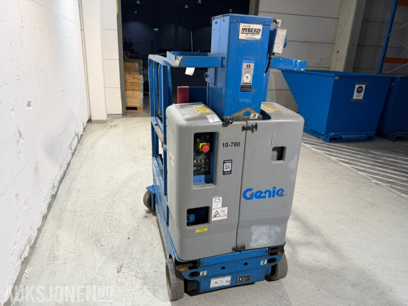 2011 Genie GRC-12 Mastelift 5,66 m – 389 timer - 고가작업 플랫폼 : 사진 3 2011 Genie GRC-12 Mastelift 5,66 m – 389 timer - 고가작업 플랫폼 : 사진 3