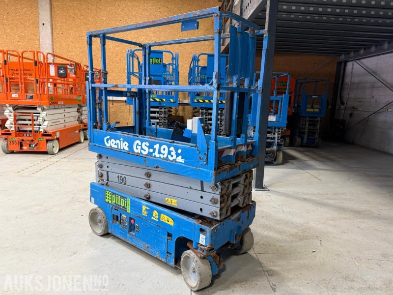 2011 Genie GS-1932 sakselift - 고가작업 플랫폼 : 사진 4 2011 Genie GS-1932 sakselift - 고가작업 플랫폼 : 사진 4