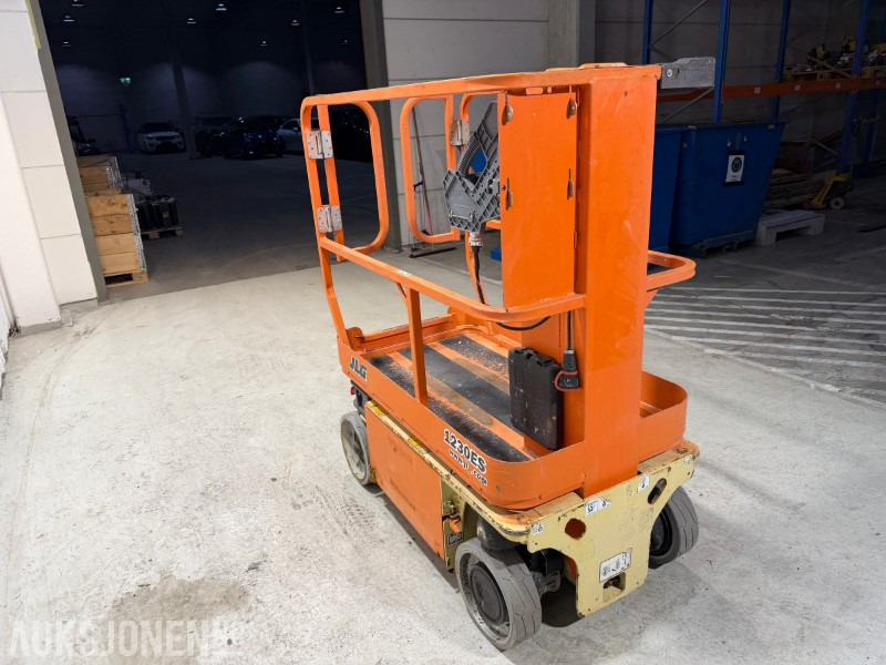 2011 JLG 1230ES Elektrisk mastelift med 5,6 m arbeidshøyde - 고가작업 플랫폼 : 사진 5 2011 JLG 1230ES Elektrisk mastelift med 5,6 m arbeidshøyde - 고가작업 플랫폼 : 사진 5