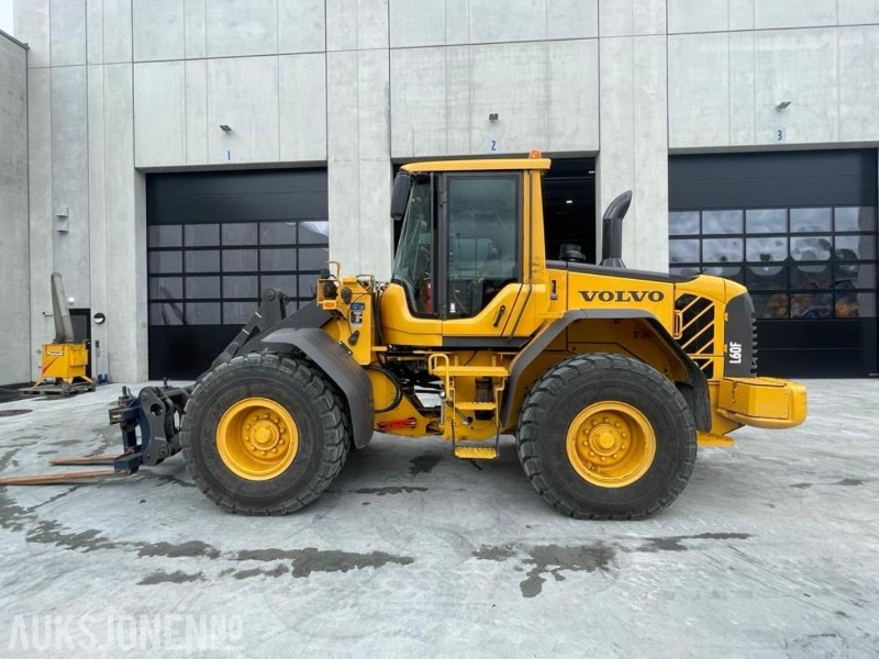 2011 VOLVO L60F HJULLASTER - SPAKSTYRING - NYE DEKK - BBS - 3-4 FUNKSJON - PALLEGAFLER - SKUFFE - KAMERA - MYE PÅKOSTET! - 휠 로더 : 사진 5 2011 VOLVO L60F HJULLASTER - SPAKSTYRING - NYE DEKK - BBS - 3-4 FUNKSJON - PALLEGAFLER - SKUFFE - KAMERA - MYE PÅKOSTET! - 휠 로더 : 사진 5