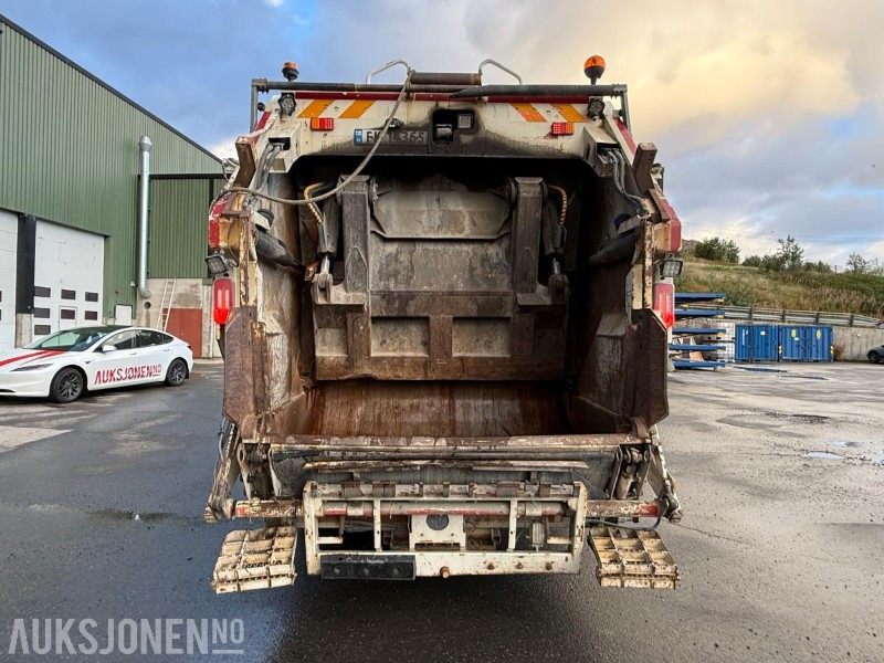 2011 Volvo FM330 6X2 Komprimatorbil 22M3 - Strøere - Baklaster - 353908KM - 쓰레기차 : 사진 4 2011 Volvo FM330 6X2 Komprimatorbil 22M3 - Strøere - Baklaster - 353908KM - 쓰레기차 : 사진 4
