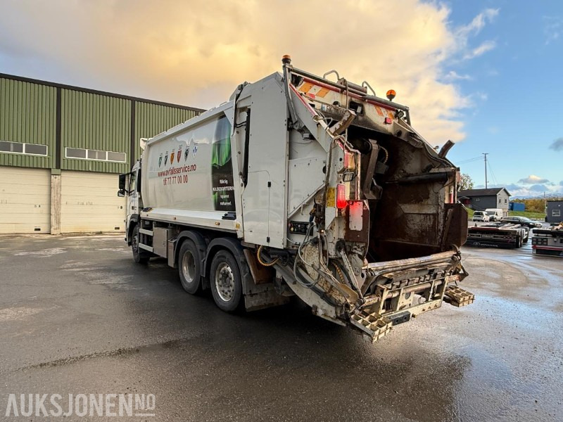 2011 Volvo FM330 6X2 Komprimatorbil 22M3 - Strøere - Baklaster - 353908KM - 쓰레기차 : 사진 3 2011 Volvo FM330 6X2 Komprimatorbil 22M3 - Strøere - Baklaster - 353908KM - 쓰레기차 : 사진 3
