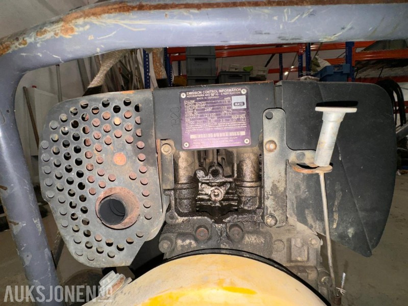 2012 Dynapac LF-100 Vibroplate - 105 kg - 롤러 : 사진 3 2012 Dynapac LF-100 Vibroplate - 105 kg - 롤러 : 사진 3