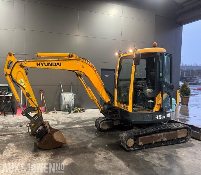 2012 HYUNDAI ROBEX 35Z-9 4,1TONN MINIGRAVER. 2135TIMER NYE BELTER 2024. GRAVESKUFF. PLANERINGSKUFF. - 미니 굴삭기 : 사진 1 2012 HYUNDAI ROBEX 35Z-9 4,1TONN MINIGRAVER. 2135TIMER NYE BELTER 2024. GRAVESKUFF. PLANERINGSKUFF. - 미니 굴삭기 : 사진 1