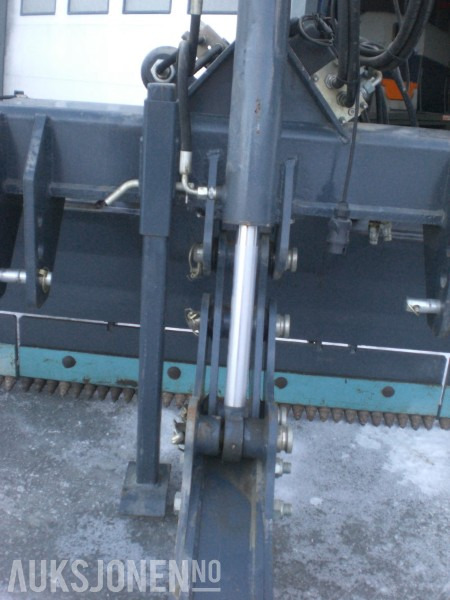 2012 Isskrape Nord Vei PT 3050 – 3,05 m – hardmetallpigger – lite brukt - 농업용 기계 : 사진 5 2012 Isskrape Nord Vei PT 3050 – 3,05 m – hardmetallpigger – lite brukt - 농업용 기계 : 사진 5