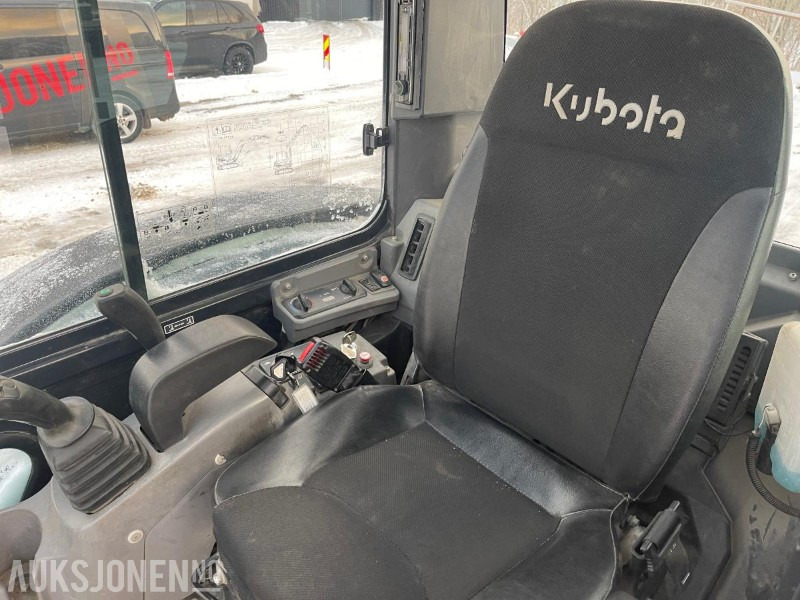 미니 굴삭기 2012 Kubota KX057-4 Gravemaskin med tiltrotator, tre skuffer, kun 4408 timer : 사진 29 미니 굴삭기 2012 Kubota KX057-4 Gravemaskin med tiltrotator, tre skuffer, kun 4408 timer : 사진 29