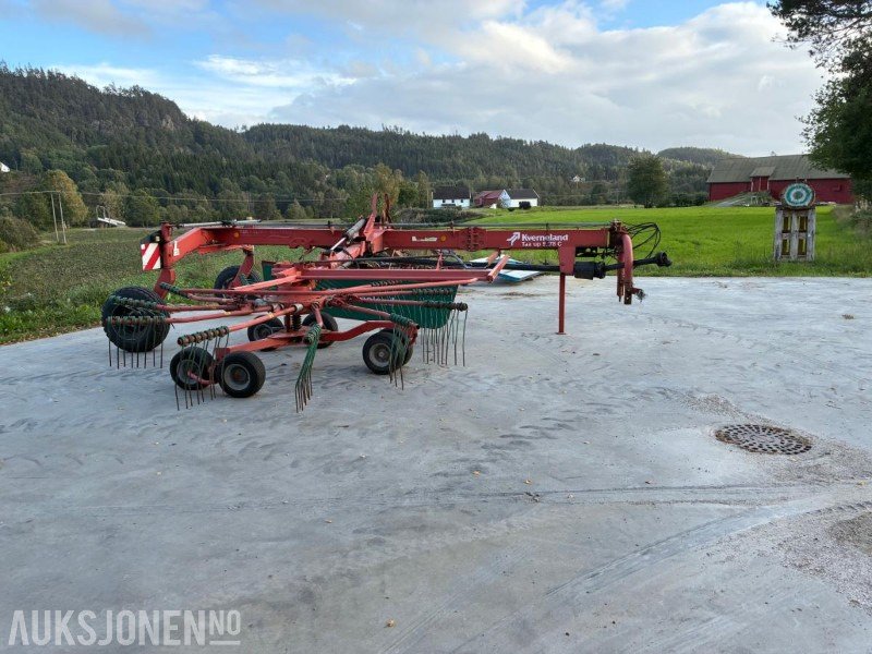 2012 Kverneland 9578C Rake - 농업용 기계 : 사진 2 2012 Kverneland 9578C Rake - 농업용 기계 : 사진 2