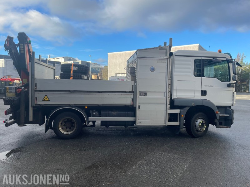 2013 MAN TGM 15.290 E- verkspåbygg med bak montert kran (Palfinger PK9002 – EH) og vinsj - Nye vinterfelger og dekk - 크레인 트럭 : 사진 5 2013 MAN TGM 15.290 E- verkspåbygg med bak montert kran (Palfinger PK9002 – EH) og vinsj - Nye vinterfelger og dekk - 크레인 트럭 : 사진 5
