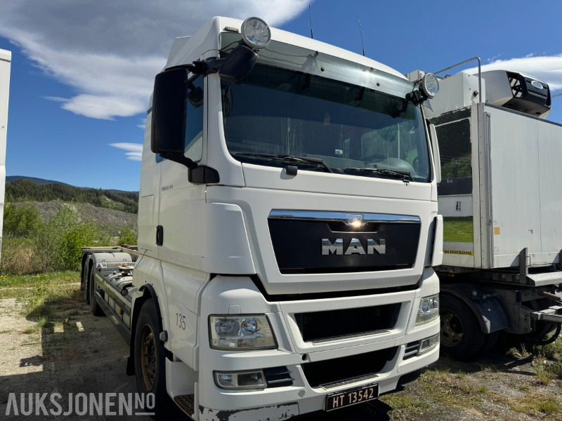 2013 MAN TGX 26.480 chassis med containerfester - 컨테이너 운반 장치/ 스와프 보디 트럭 : 사진 2 2013 MAN TGX 26.480 chassis med containerfester - 컨테이너 운반 장치/ 스와프 보디 트럭 : 사진 2