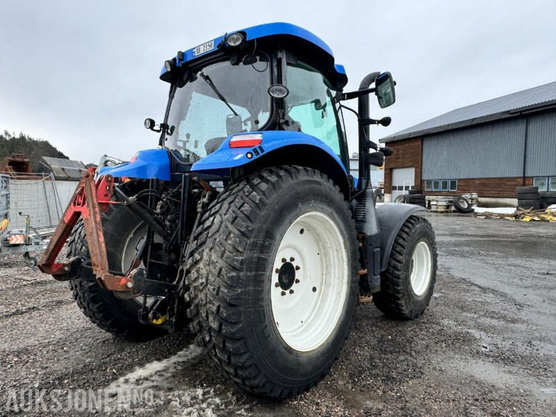 2013 New Holland T6.160 - Frontlaster - 1 skuffe - Triangel og toppstag - TRI piggdekk og landbruksdekk - 장궤형 트랙터 : 사진 4 2013 New Holland T6.160 - Frontlaster - 1 skuffe - Triangel og toppstag - TRI piggdekk og landbruksdekk - 장궤형 트랙터 : 사진 4