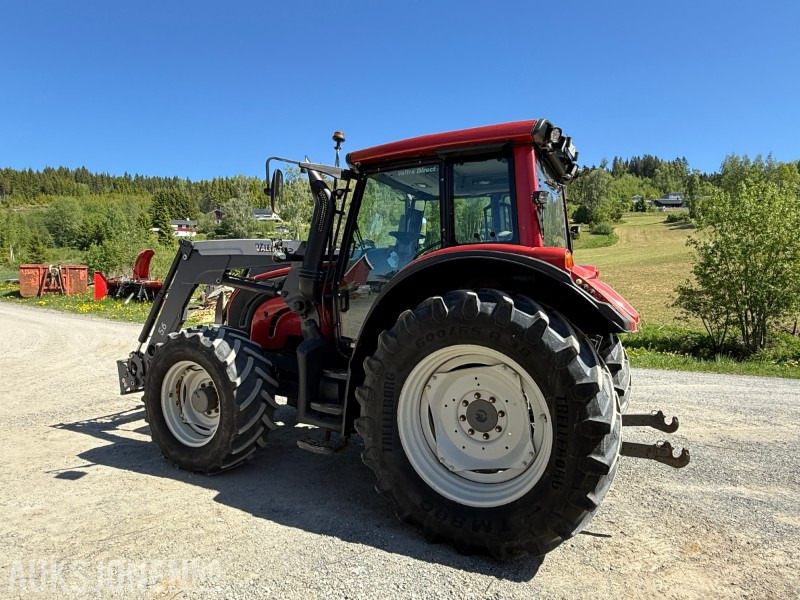 2013 Valtra 8670 traktor - Fjærende fremaksel - Hyttefjæring - 2 seter - 장궤형 트랙터 : 사진 3 2013 Valtra 8670 traktor - Fjærende fremaksel - Hyttefjæring - 2 seter - 장궤형 트랙터 : 사진 3