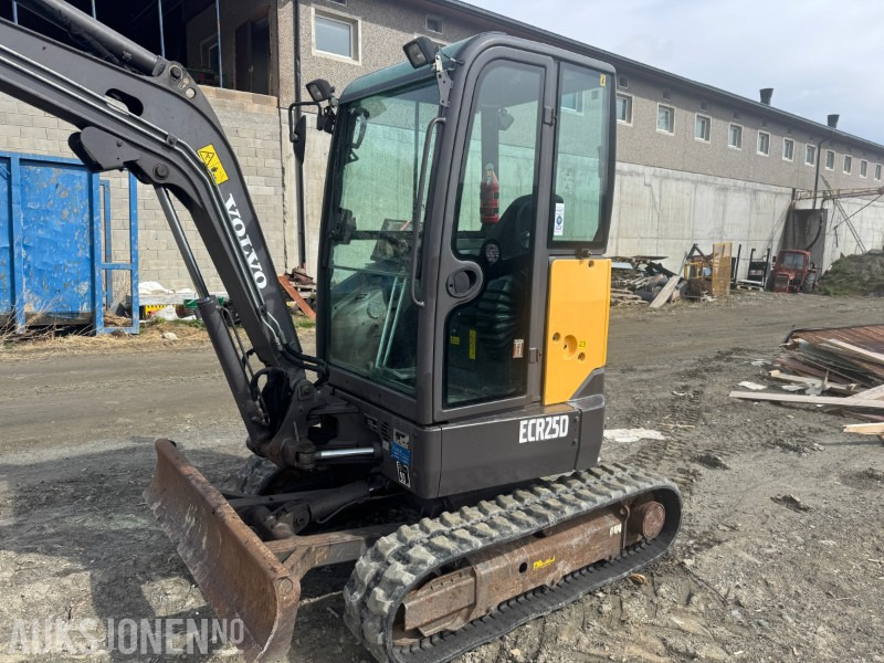 2013 Volvo ECR25D gravemaskin med 3 skuffer - 미니 굴삭기 : 사진 5 2013 Volvo ECR25D gravemaskin med 3 skuffer - 미니 굴삭기 : 사진 5