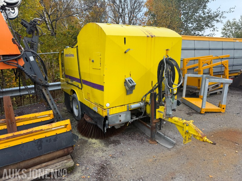 2014 Brodd Gothia Slepesoper til Traktor/Sopemaskin - 건설장비 : 사진 3 2014 Brodd Gothia Slepesoper til Traktor/Sopemaskin - 건설장비 : 사진 3