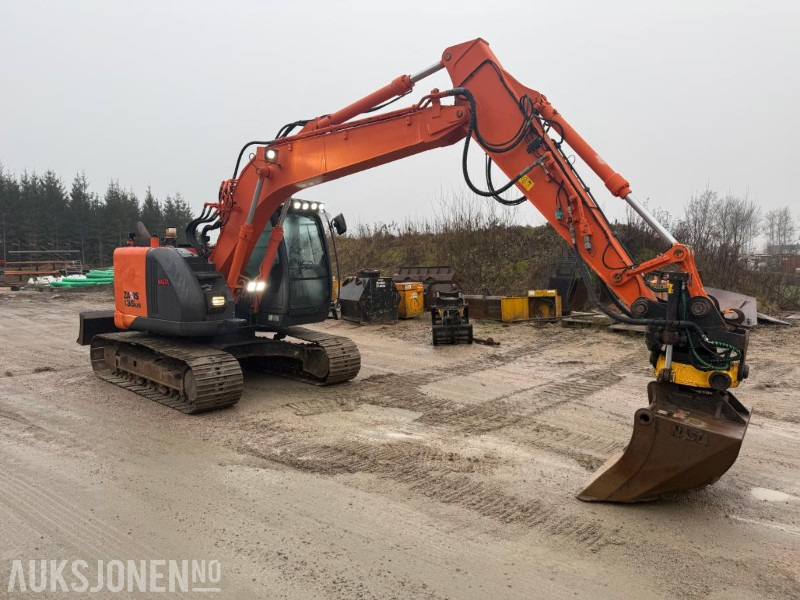 2014 Hitachi Zaxis 135us BELTEGRAVER ENGCON TILTROTATOR SERVICEHISTORIKK SENTRALSMØRING 2 SKUFFER - 굴착기 : 사진 2 2014 Hitachi Zaxis 135us BELTEGRAVER ENGCON TILTROTATOR SERVICEHISTORIKK SENTRALSMØRING 2 SKUFFER - 굴착기 : 사진 2