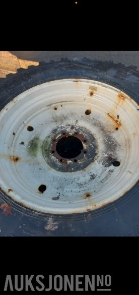 2015 2 stk. traktordekk med felg – 540/80R38 - 농업용 기계 : 사진 2 2015 2 stk. traktordekk med felg – 540/80R38 - 농업용 기계 : 사진 2