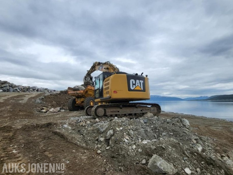 2015 Cat 320E LRR - Beltegraver - 2 skuffer - 굴착기 : 사진 4 2015 Cat 320E LRR - Beltegraver - 2 skuffer - 굴착기 : 사진 4
