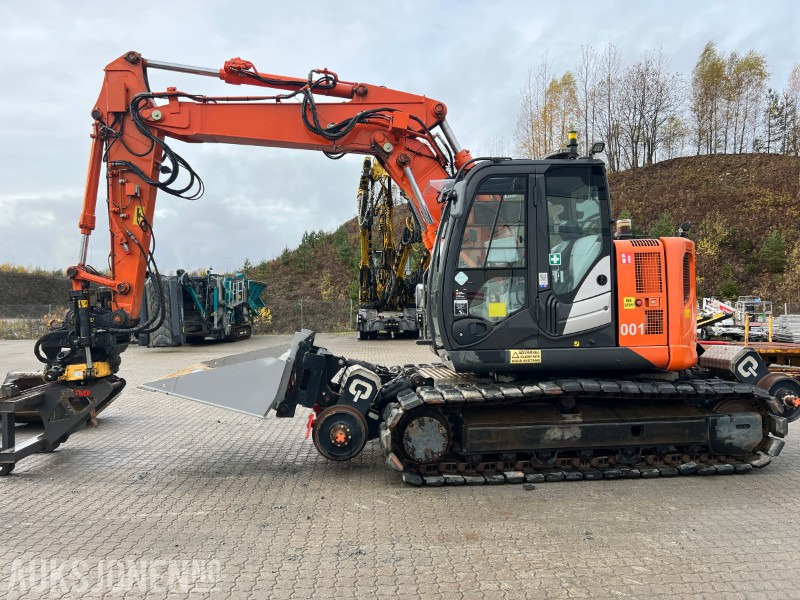 2015 Hitachi ZX135-US Rail maskin med henger, tilt, klype, 6 skuffer, klype - 굴착기 : 사진 2 2015 Hitachi ZX135-US Rail maskin med henger, tilt, klype, 6 skuffer, klype - 굴착기 : 사진 2