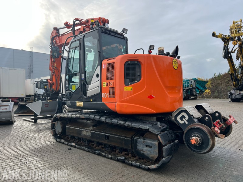 2015 Hitachi ZX135-US Rail maskin med henger, tilt, klype, 6 skuffer, klype - 굴착기 : 사진 3 2015 Hitachi ZX135-US Rail maskin med henger, tilt, klype, 6 skuffer, klype - 굴착기 : 사진 3