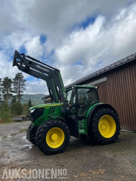 2015 John Deere 6215R med Q75 frontlaster 5588 timer - 장궤형 트랙터 : 사진 1 2015 John Deere 6215R med Q75 frontlaster 5588 timer - 장궤형 트랙터 : 사진 1