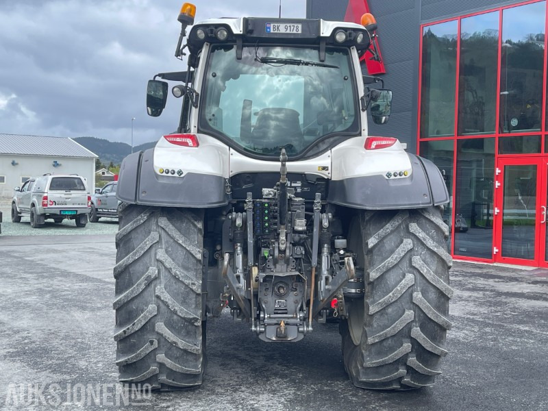 2015 Valtra T214D Versu Direct - Front Hydr. - EU OK 2027 - 50 km/t - 장궤형 트랙터 : 사진 5 2015 Valtra T214D Versu Direct - Front Hydr. - EU OK 2027 - 50 km/t - 장궤형 트랙터 : 사진 5