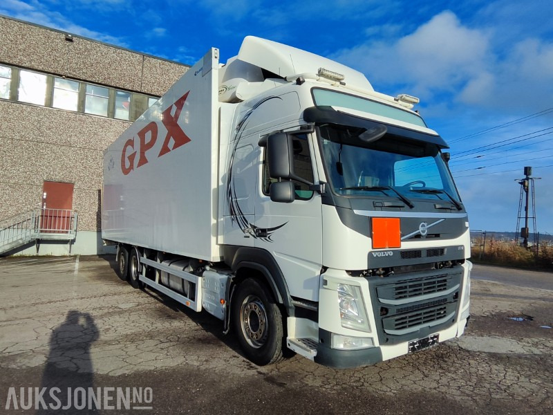 2015 Volvo FM 460 6x2 skapbil m/Full sideåpning - Carrier kjøleanlegg og bakløft - 박스 트럭 : 사진 4 2015 Volvo FM 460 6x2 skapbil m/Full sideåpning - Carrier kjøleanlegg og bakløft - 박스 트럭 : 사진 4