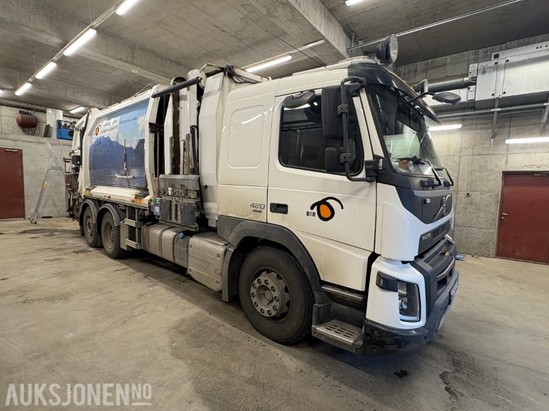2015 Volvo FMX 420 EURO 6T komprimatorbil med 2 kammer og sidelaster - 쓰레기차 : 사진 2 2015 Volvo FMX 420 EURO 6T komprimatorbil med 2 kammer og sidelaster - 쓰레기차 : 사진 2