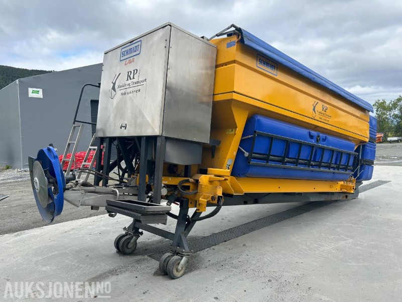 2016 AEBI Schmidt Stratos Fastsandspreder - 트럭 : 사진 1 2016 AEBI Schmidt Stratos Fastsandspreder - 트럭 : 사진 1