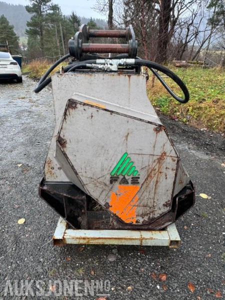 2016 FAE - UML/EX-150 VT - Krattknuser / Vegetasjonsfres med variabel transmisjon - S60 feste - 부착물 건설기계 용 : 사진 2 2016 FAE - UML/EX-150 VT - Krattknuser / Vegetasjonsfres med variabel transmisjon - S60 feste - 부착물 건설기계 용 : 사진 2