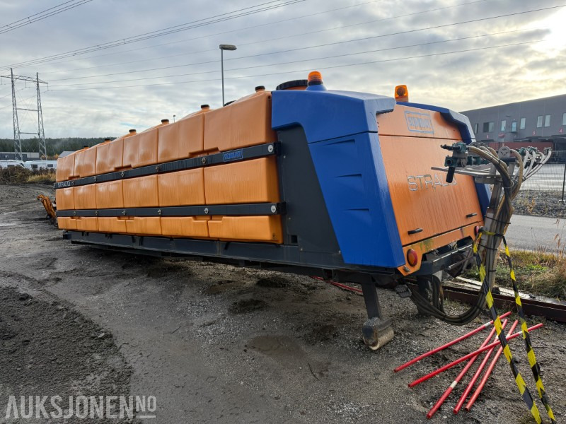 2016 SCHMIDT STRALIQ SALTSPREDER PÅ KROKRAMME. - 건설장비 : 사진 2 2016 SCHMIDT STRALIQ SALTSPREDER PÅ KROKRAMME. - 건설장비 : 사진 2