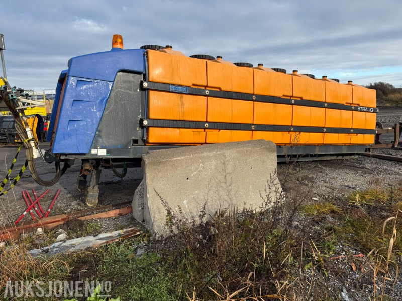 2016 SCHMIDT STRALIQ SALTSPREDER PÅ KROKRAMME. - 건설장비 : 사진 1 2016 SCHMIDT STRALIQ SALTSPREDER PÅ KROKRAMME. - 건설장비 : 사진 1