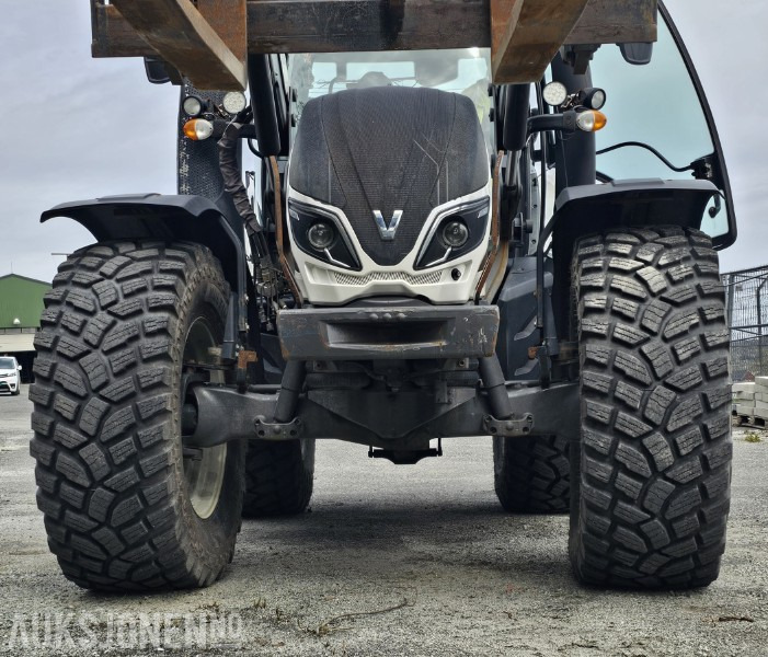 2016 Valtra T144D - Direct - Laster - Luft - 50 km/t - 3 -Medfølger skuffe - 장궤형 트랙터 : 사진 5 2016 Valtra T144D - Direct - Laster - Luft - 50 km/t - 3 -Medfølger skuffe - 장궤형 트랙터 : 사진 5
