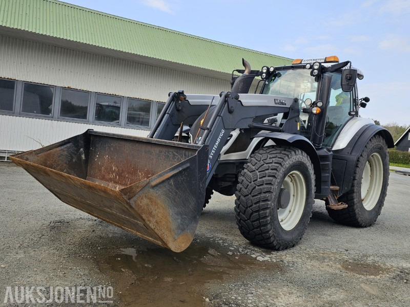 2016 Valtra T144D - Direct - Laster - Luft - 50 km/t - 3 -Medfølger skuffe - 장궤형 트랙터 : 사진 3 2016 Valtra T144D - Direct - Laster - Luft - 50 km/t - 3 -Medfølger skuffe - 장궤형 트랙터 : 사진 3