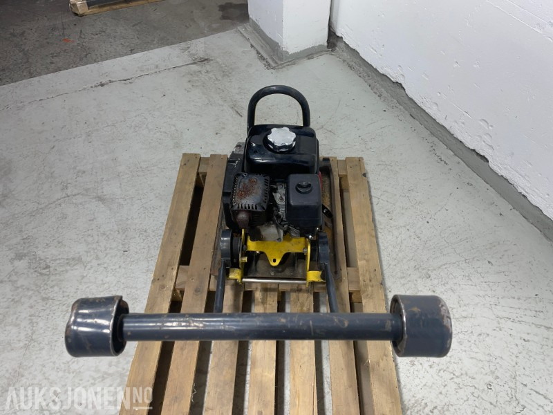 2017 Bomag BVP 18/45 vibroplate med Honda bensinmotor - 롤러 : 사진 5 2017 Bomag BVP 18/45 vibroplate med Honda bensinmotor - 롤러 : 사진 5