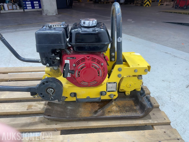 2017 Bomag BVP 18/45 vibroplate med Honda bensinmotor - 롤러 : 사진 1 2017 Bomag BVP 18/45 vibroplate med Honda bensinmotor - 롤러 : 사진 1