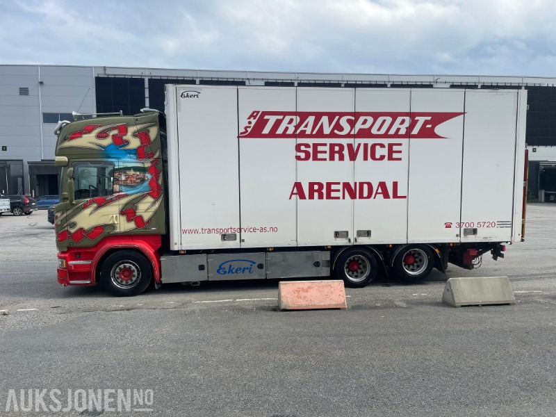 2017 Scania R-580 Ekeriskap m/full sideåpning og 2t bakløfter - 박스 트럭 : 사진 5 2017 Scania R-580 Ekeriskap m/full sideåpning og 2t bakløfter - 박스 트럭 : 사진 5