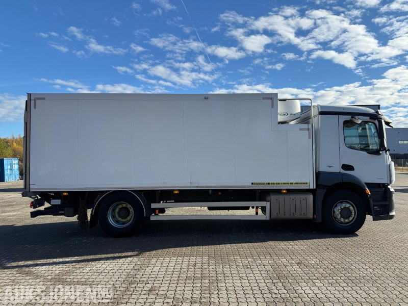 2018 Mercedes-Benz Antos 1830 skapbil med kjøling, baklem, fjernkontroll, automat, EU, Multiratt, cruise, kjetting - 박스 트럭 : 사진 4 2018 Mercedes-Benz Antos 1830 skapbil med kjøling, baklem, fjernkontroll, automat, EU, Multiratt, cruise, kjetting - 박스 트럭 : 사진 4